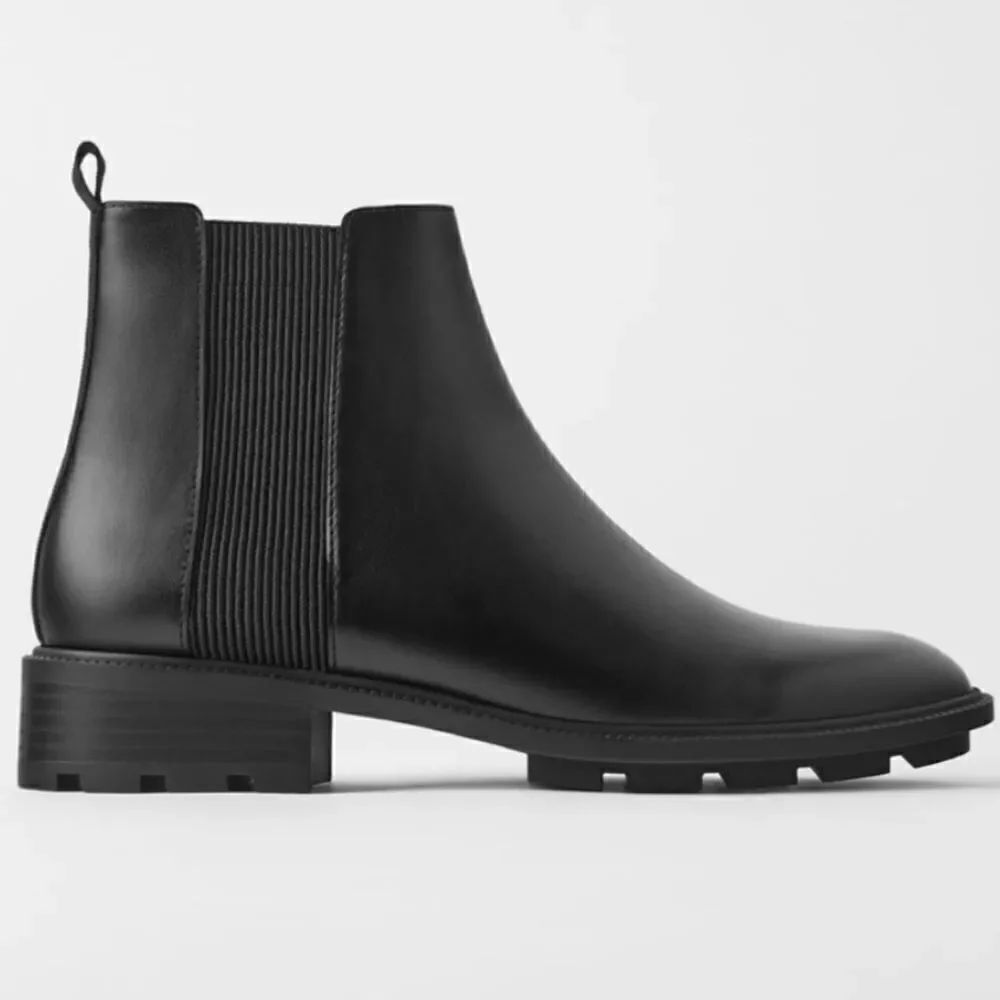 🎉Last Deal🎉Zara Chaldea low heel ankle leather b